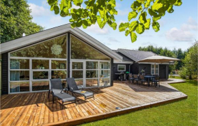 Stunning Home In Aakirkeby With Wifi
